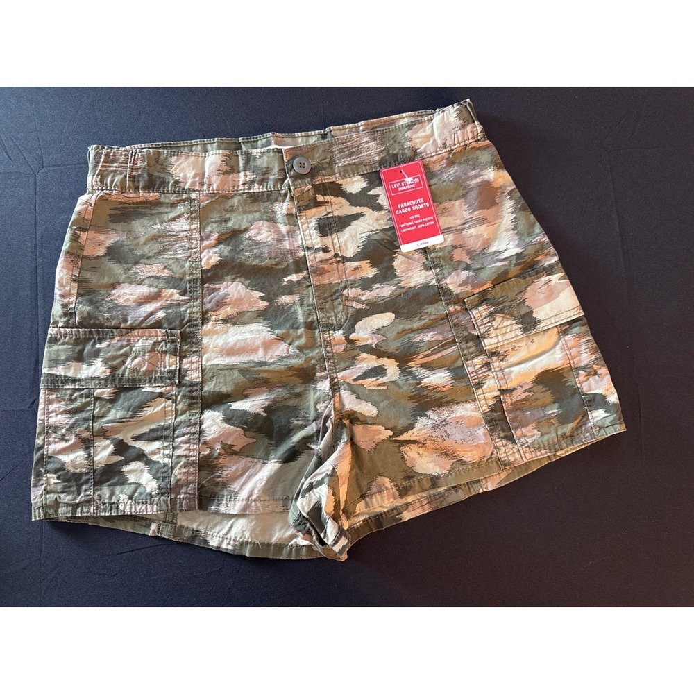 Levi Strauss Signature Parachute Cargo Shorts Camo Mid Rise Womens Medium NEW